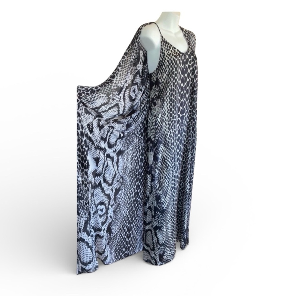 TRUE COLORS peignoir set, Women's OS Black/white Snake, Maxi Nightgown/Robe. VTG